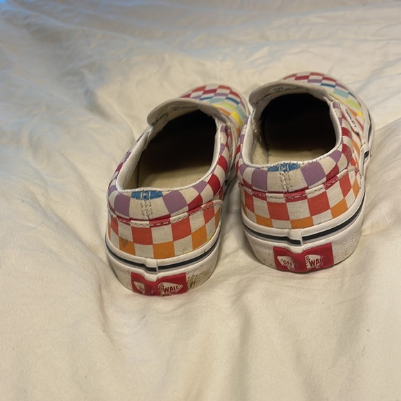 Kids 13.5 classic rainbow checkered slip ons - Picture 4 of 6